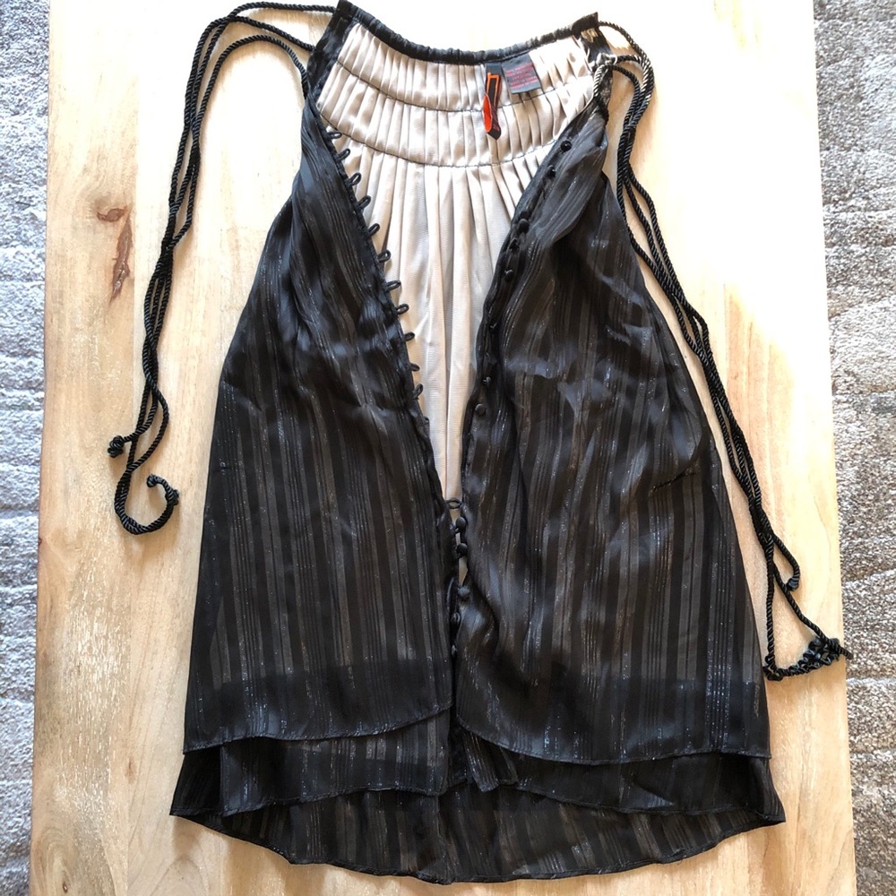 Unique, open back, - Picture 5 of 10